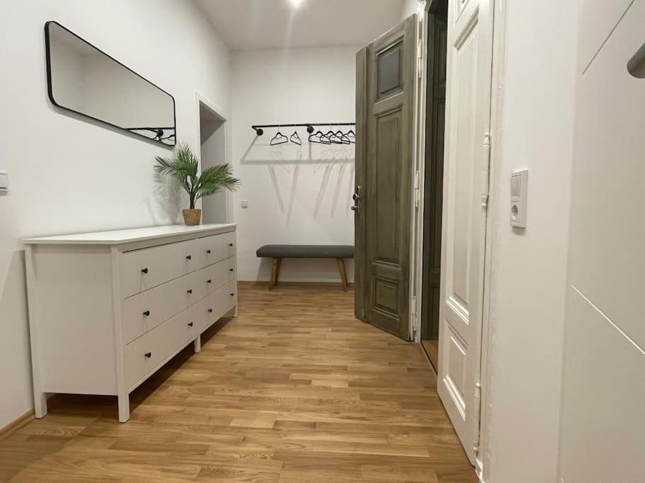 #Attraktive Altbauwohnung Im Leipziger Zentrum 1 Og Links エクステリア 写真